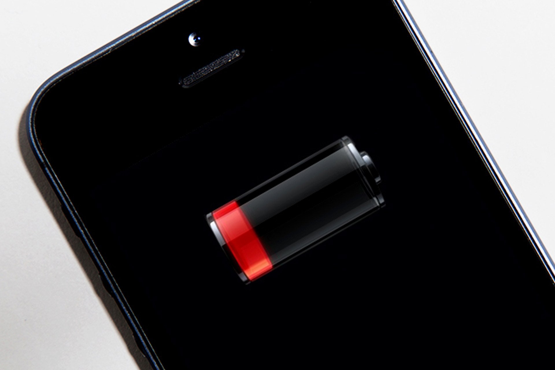 батарея iPhone заряд